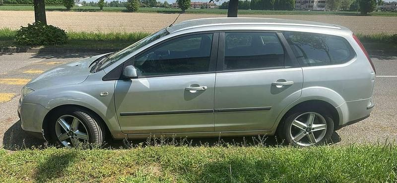 Usata Ford Focus Style 90 CV (66 kW) 2006 Other Station wagon