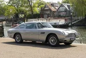 Usata Aston Martin DB6 282 CV (207 kW) 1966 Argento Coupé