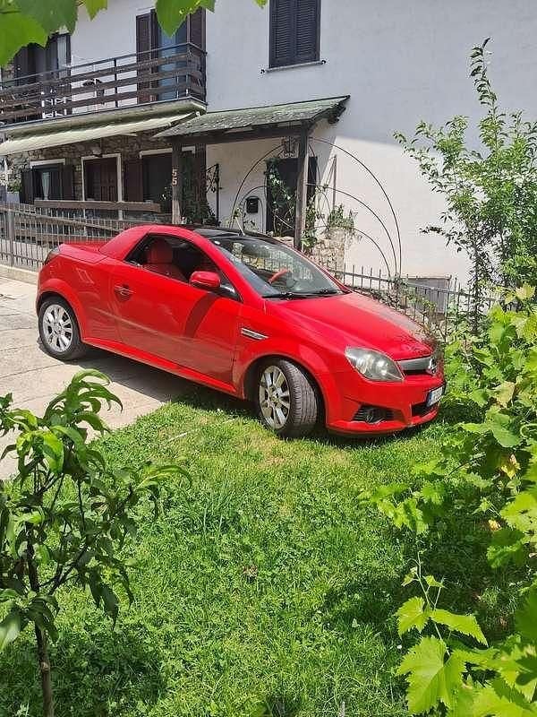 Usata Opel Tigra Edition 90 CV (66 kW) 2000 Coupé