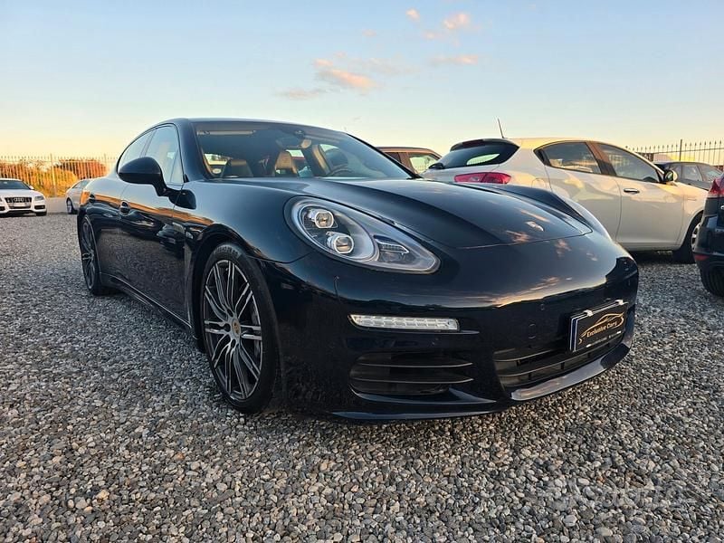 Usata Porsche Panamera Platinum Edition 300 CV (220 kW) 2016 Grigio Utilitaria