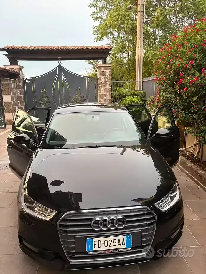 Usata Audi A1 Sportback 90 CV (66 kW) 2016 Nero Utilitaria