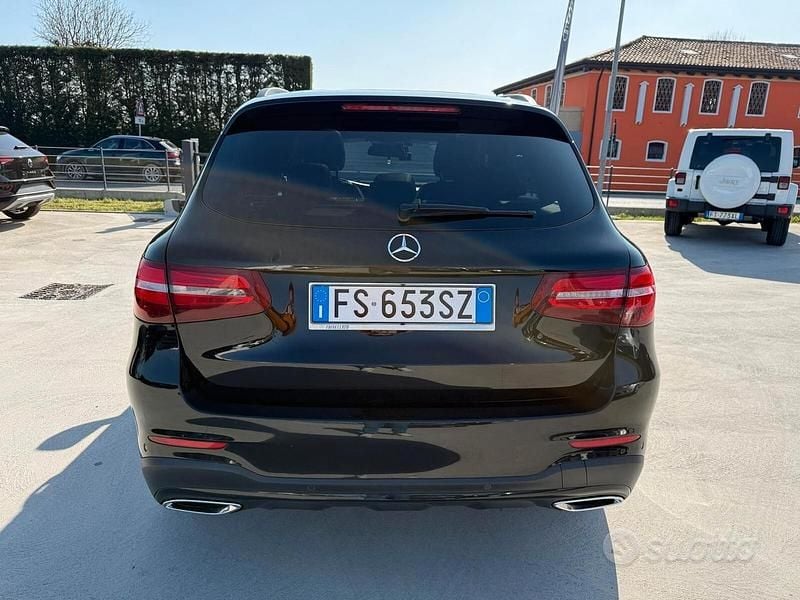 Usata Mercedes GLC250 Premium 204 CV (150 kW) 2018 Nero Station wagon
