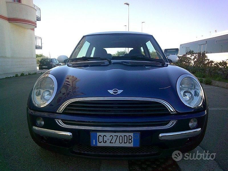Usata Mini ONE 90 CV (66 kW) 2003 Blu Utilitaria
