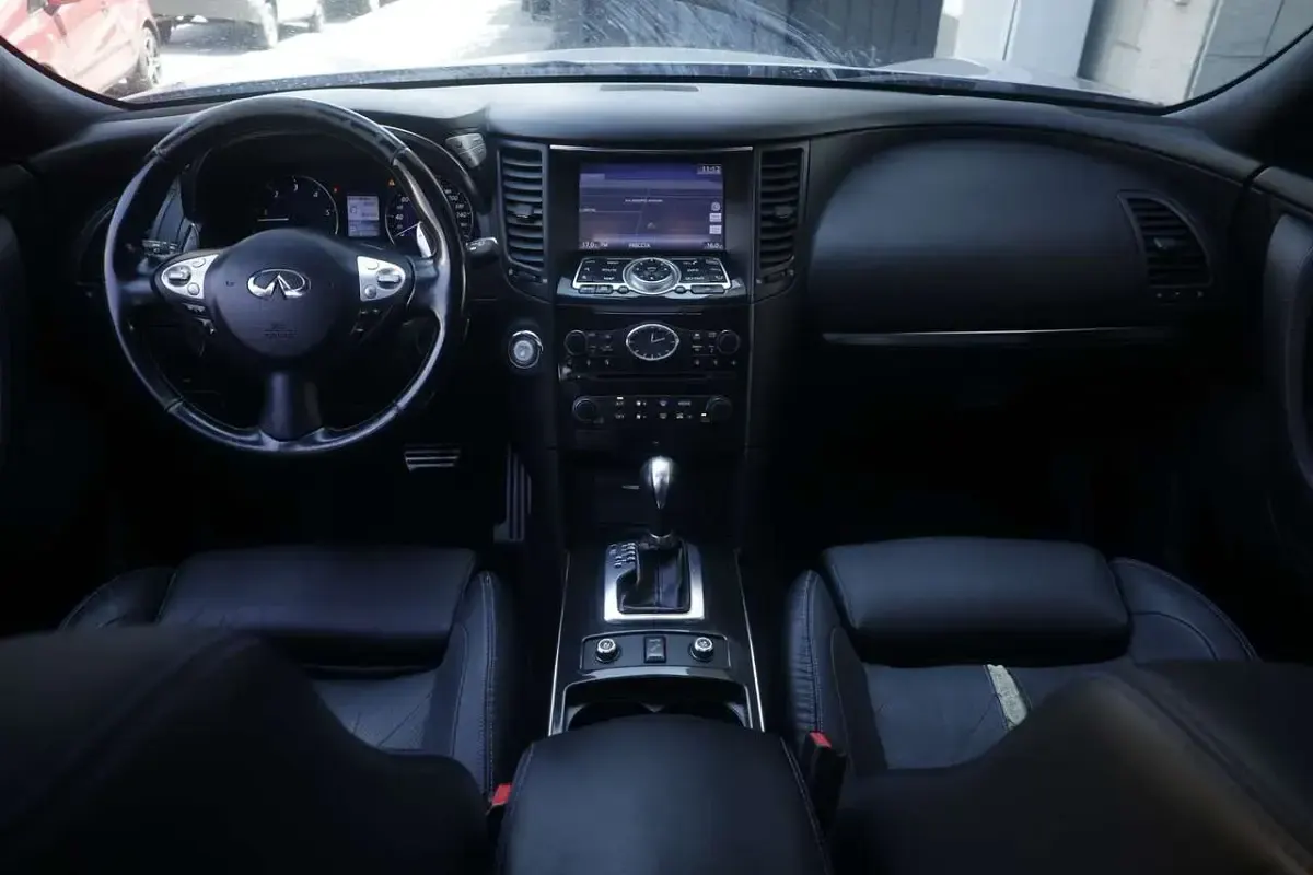 Usata Infiniti QX70 Premium 238 CV (175 kW) 2015 Grigio scuro SUV