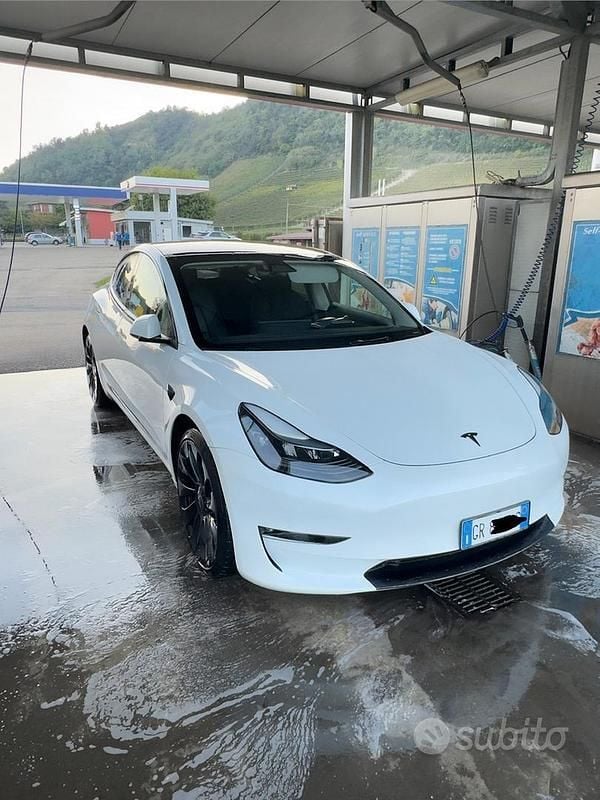 Usata Tesla Model 3 Performance 461 kW (627 CV) 2023 Bianco Berlina