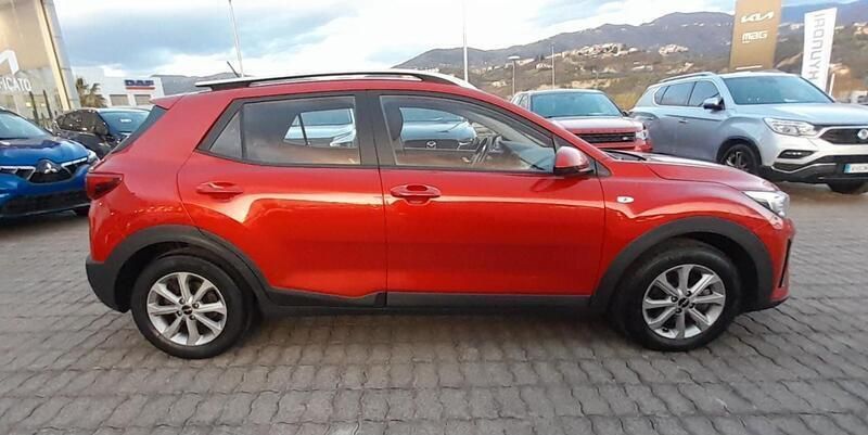 Usata Kia Stonic Urban 81 CV (59 kW) 2022 Rosso SUV