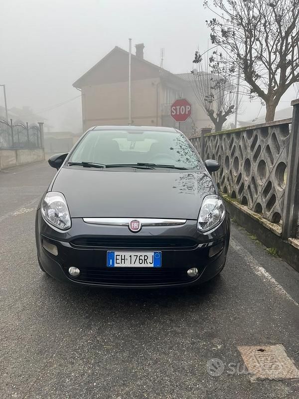 Usata Fiat Grande Punto S 75 CV (55 kW) 2011 Grigio Utilitaria