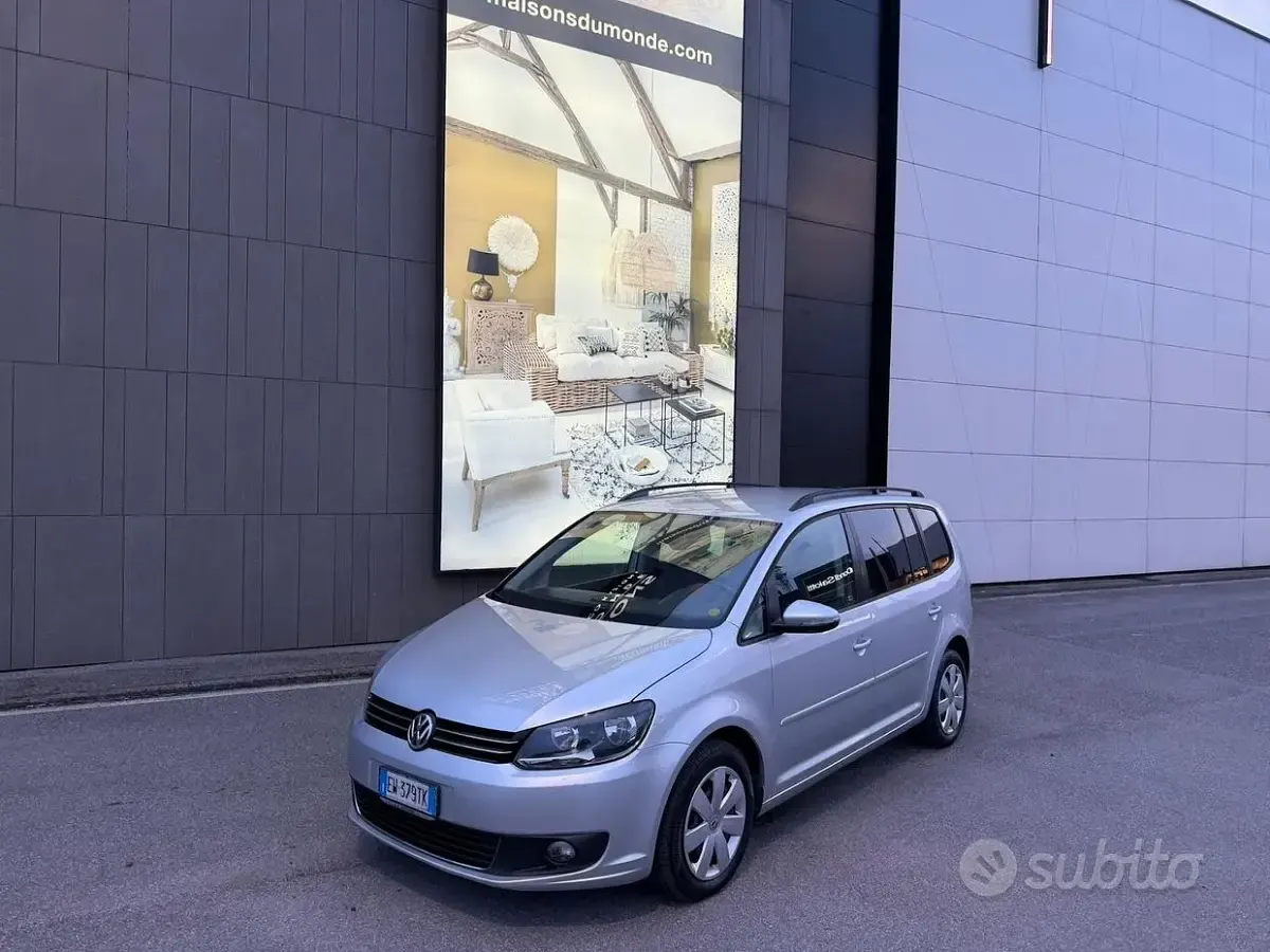 Usata VW Touran Comfortline 105 CV (77 kW) 2014 Grigio Monovolume