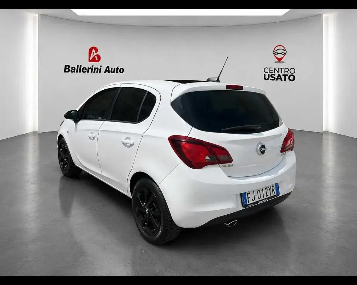 Usata Opel Corsa 75 CV (55 kW) 2017 Bianco Utilitaria