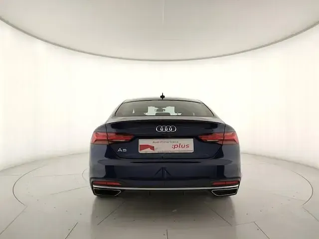 Usata Audi A5 Sportback Advanced Plus 204 CV (150 kW) 2022 Blu navarra metallizzato Utilitaria