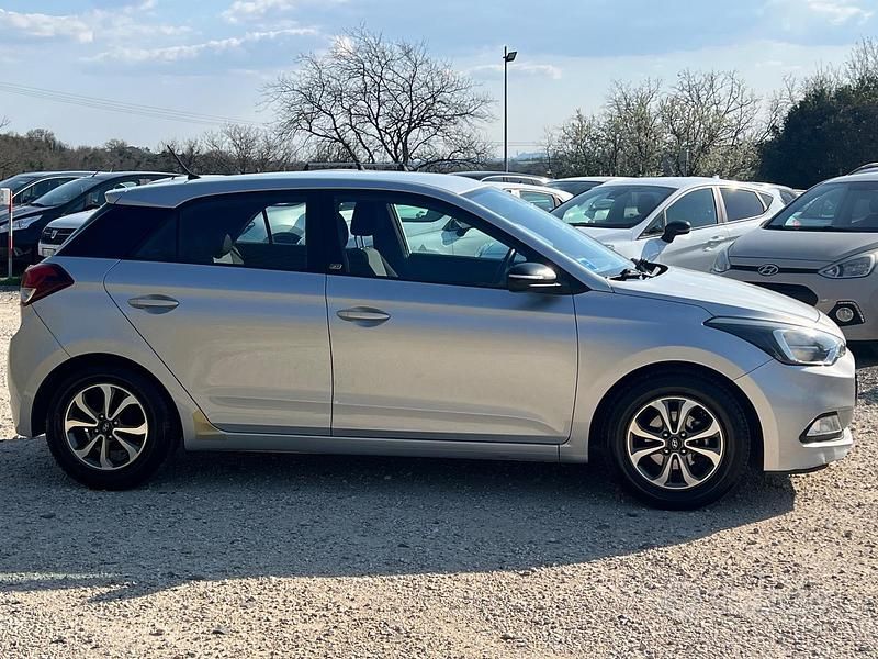Brugt Hyundai i20 73 HK (53 kW) 2018 Grå Sedan