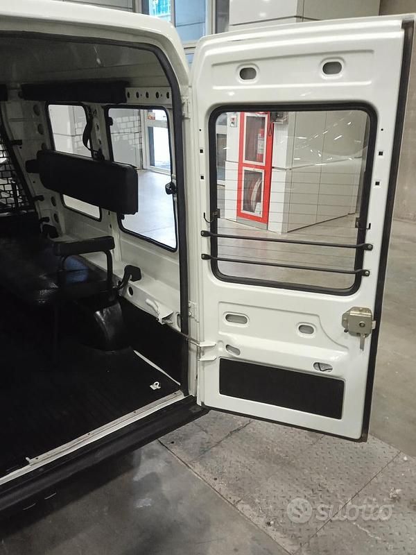 Bianco Usata 1984 Fiat Fiorino Monovolume | 12.500 € - Immagine 1/4