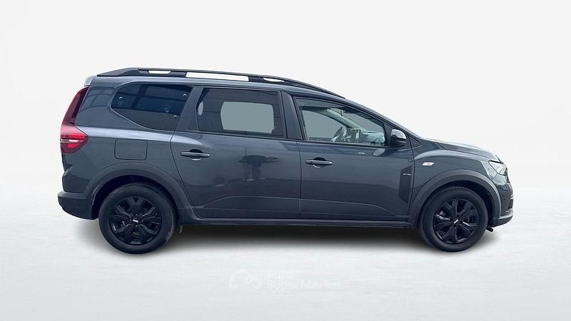 Usata Dacia Jogger Extreme 101 CV (74 kW) 2023 Gray Monovolume
