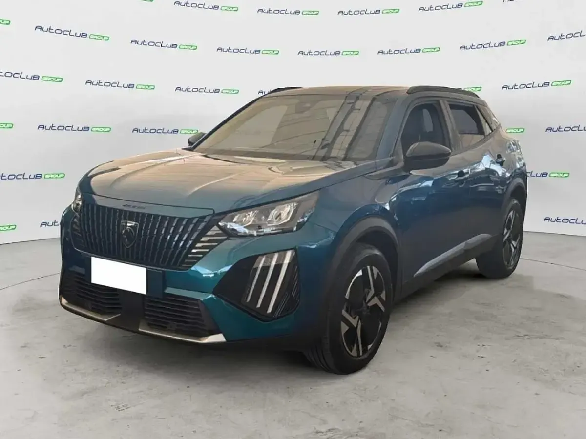 Usata Peugeot 2008 Allure 101 CV (74 kW) 2025 SUV