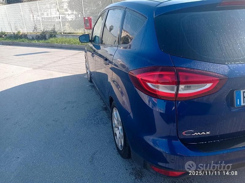 Begagnad Ford C-MAX 120 HK (88 kW) 2017 Minibuss