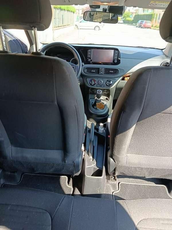 Usata Hyundai i10 65 CV (47 kW) 2023 Grigio Utilitaria