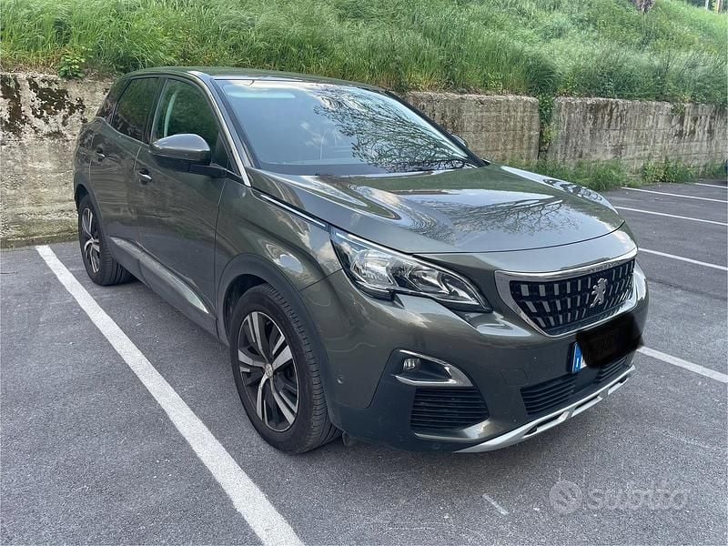 Usata Peugeot 3008 Allure 122 CV (89 kW) 2018 Grigio SUV