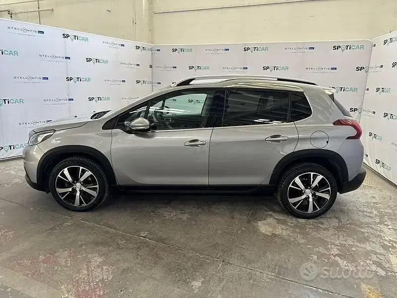 Usata Peugeot 2008 Allure 110 CV (80 kW) 2019 Grigio SUV
