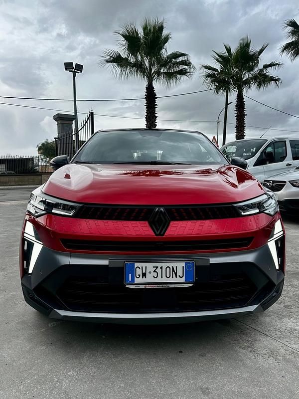 Usata Renault Captur Esprit Alpine 93 CV (68 kW) 2024 Rosso SUV