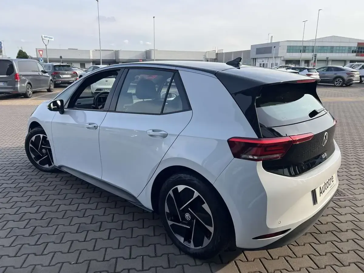 Usata VW ID.3 Pro Performance 150 kW (204 CV) 2023 Bianco Utilitaria