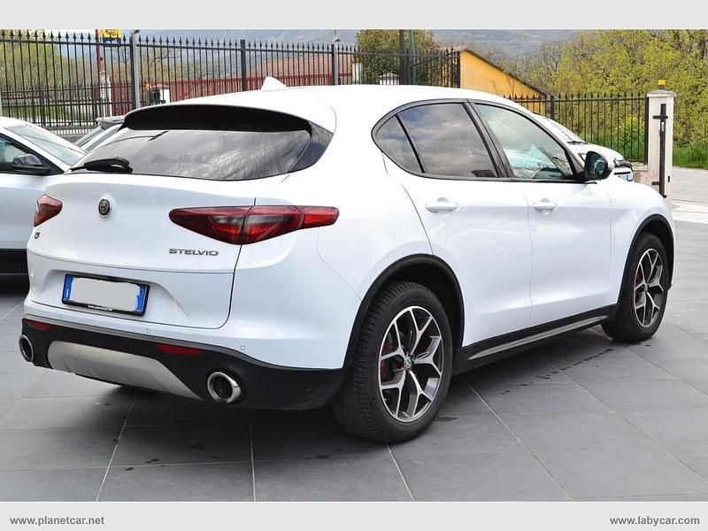 Usata Alfa Romeo Stelvio 210 CV (154 kW) 2019 Bianco SUV