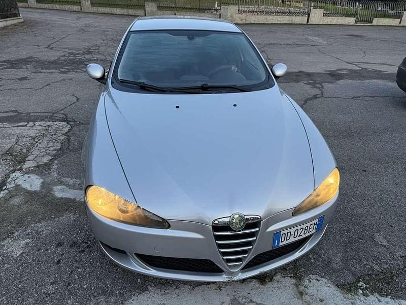 Argento Usata 2006 Alfa Romeo 147 Distinctive Utilitaria | 1600 € (Ottimo prezzo) - Immagine 1/4
