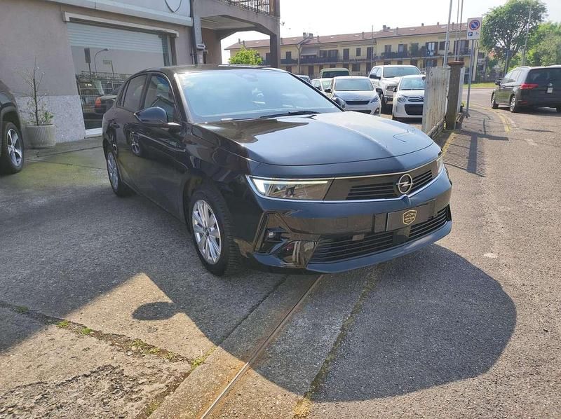 Usata Opel Astra GS Line 110 CV (80 kW) 2023 Nero Berlina
