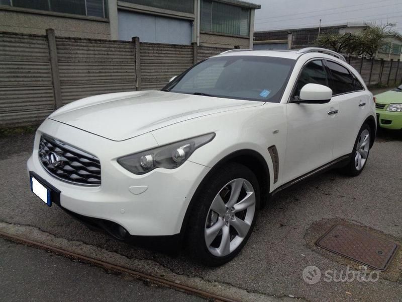 Usata Infiniti Fx30 Premium 238 CV (175 kW) 2010 Bianco SUV