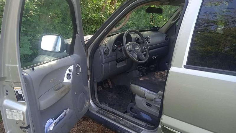 Usata Jeep Cherokee Limited 163 CV (119 kW) 2005 Argento SUV