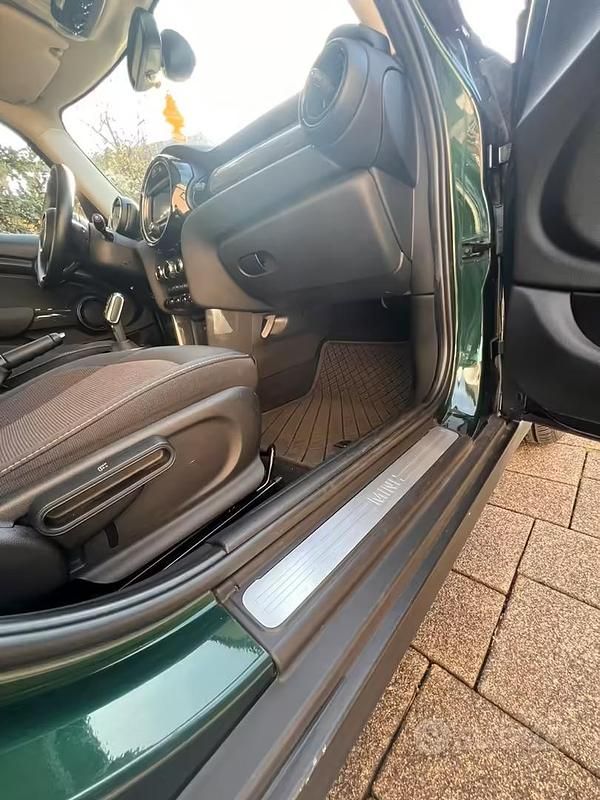 Usata Mini Cooper 136 CV (100 kW) 2018 Verde Utilitaria