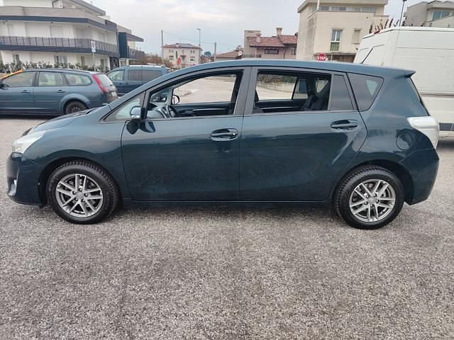 Usata Toyota Verso 111 CV (81 kW) 2016 Nero Monovolume