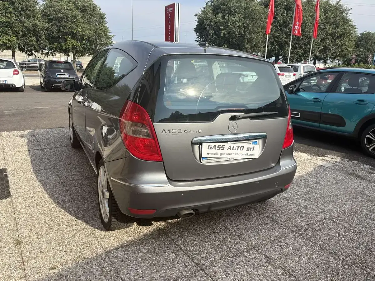Usata Mercedes A150 Classic 95 CV (69 kW) 2009 Grigio Coupé