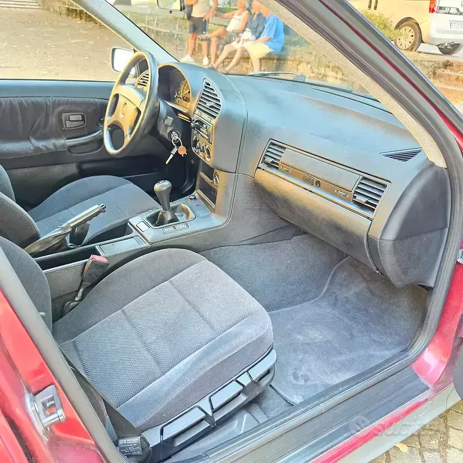 Usata BMW 318 Efficient Dynamics 140 CV (102 kW) 1994 Rosso Berlina