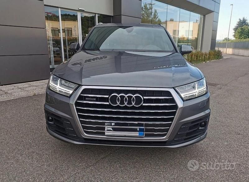 Usata Audi Q7 S-Line 218 CV (160 kW) 2018 Grigio SUV