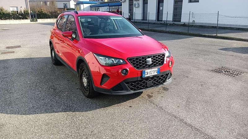 Usata Seat Arona Xperience 90 CV (66 kW) 2023 Rosso SUV