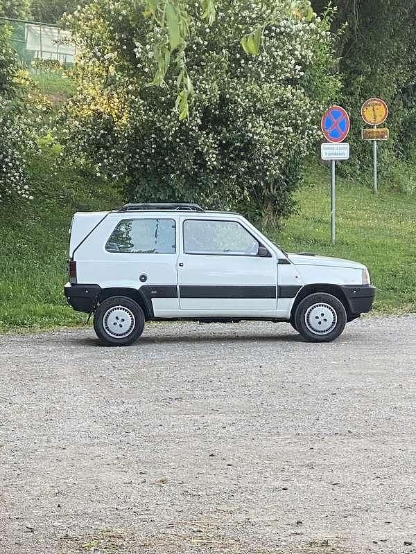 Usata Fiat Panda 4x4 Trekking 50 CV (36 kW) 1994 Utilitaria