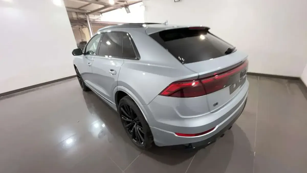 Nuova Audi Q8 S-Line 286 CV (210 kW) 2025 Argento SUV