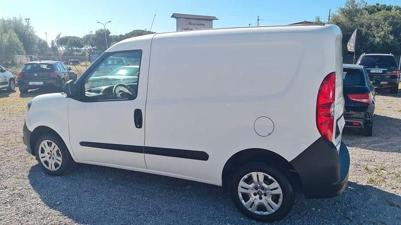 Usata Fiat Doblò Lounge 95 CV (69 kW) 2019 Bianco Monovolume