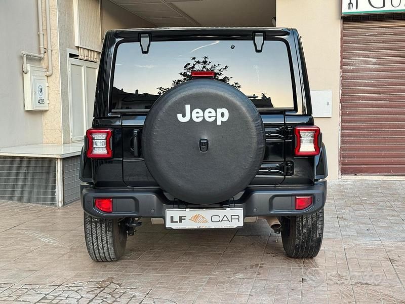 Usata Jeep Wrangler Sahara 272 CV (200 kW) 2021 Nero SUV