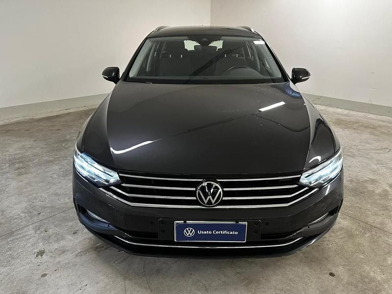 Usata VW Passat Business 150 CV (110 kW) 2023 Grigio Station wagon