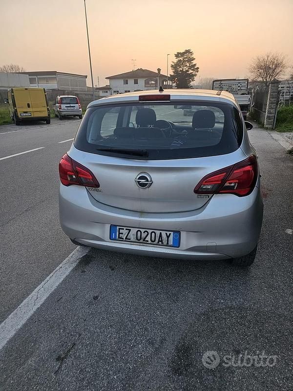 Usata Opel Corsa 2015 Grigio Utilitaria