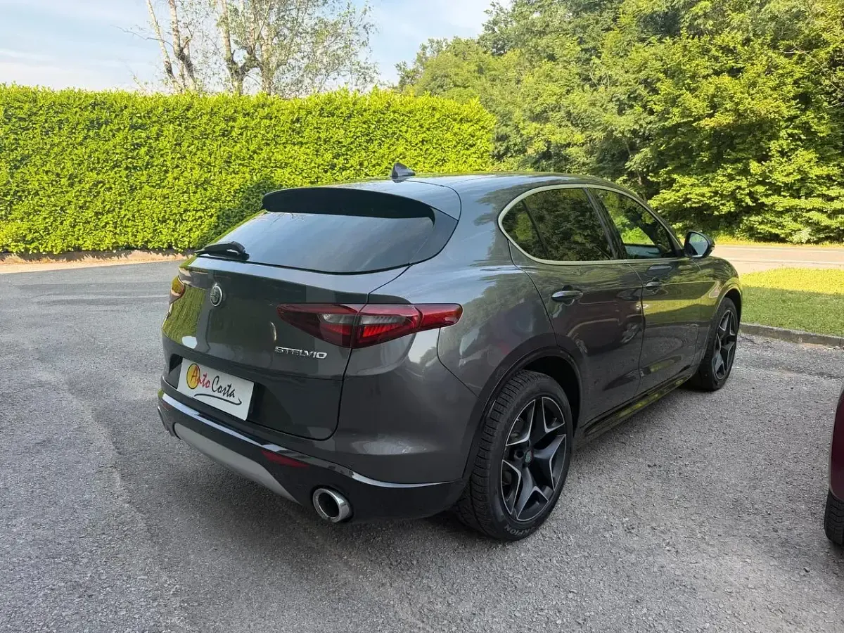 Usata Alfa Romeo Stelvio Ti 210 CV (154 kW) 2021 Grigio SUV
