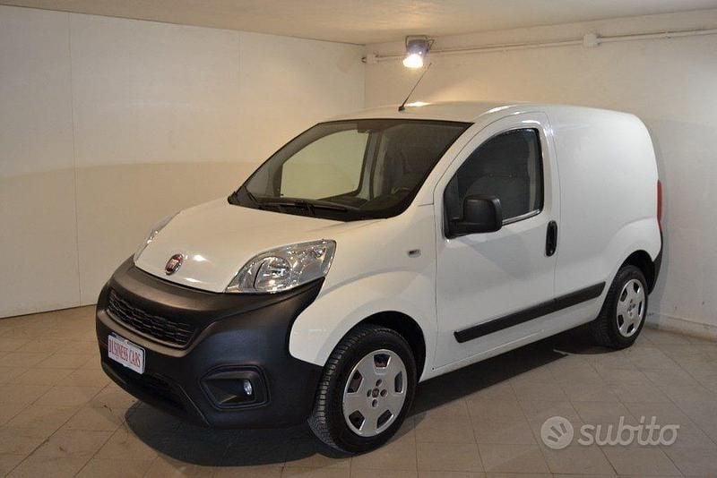 Bianco Usata 2016 Fiat Fiorino Monovolume | 5790 € (Ottimo prezzo) - Immagine 1/4