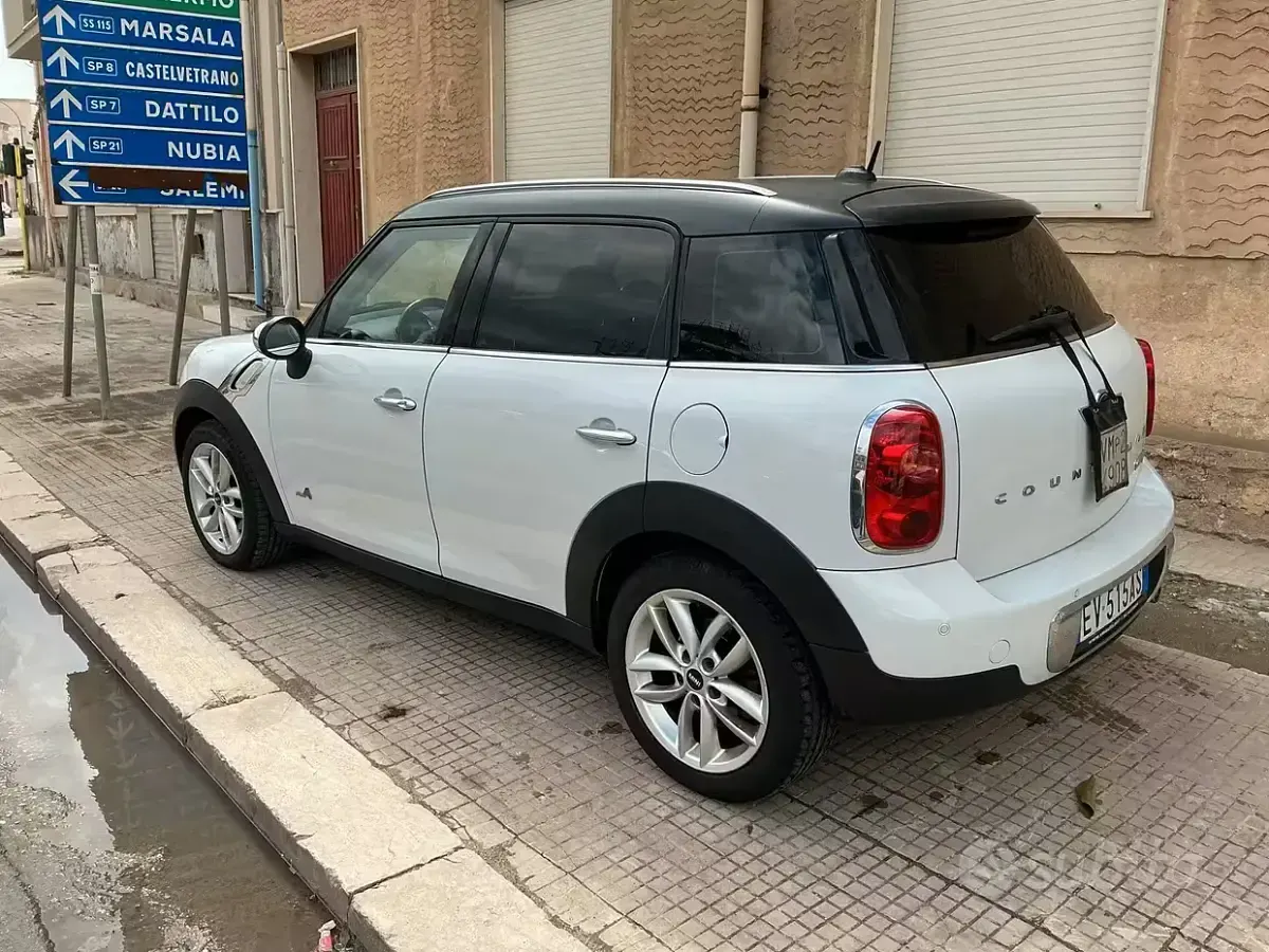 Usata Mini Cooper D Countryman 111 CV (81 kW) 2013 Bianco SUV