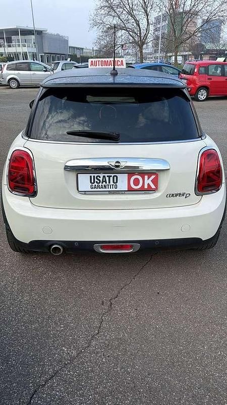 Usata Mini Cooper D 111 CV (81 kW) 2014 Bianco Utilitaria