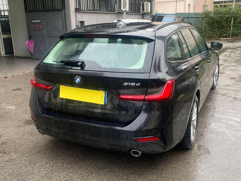 Usata BMW 318 Advantage 150 CV (110 kW) 2021 Nero Station wagon