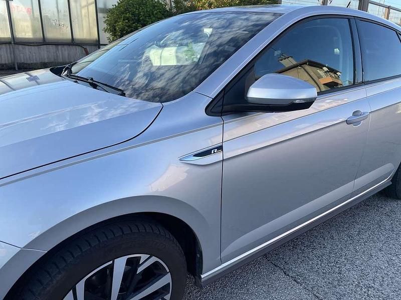 Usata VW Polo R-line 95 CV (69 kW) 2018 Grigio Berlina