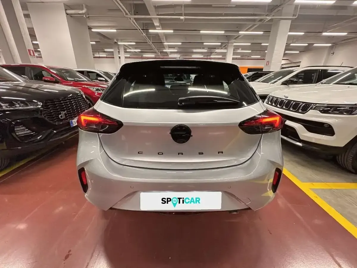 Usata Opel Corsa 101 CV (74 kW) 2025 Bianco Utilitaria