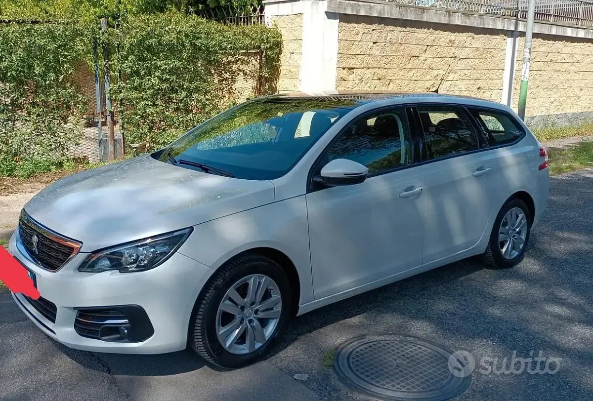 Usata Peugeot 308 116 CV (85 kW) 2019 Berlina