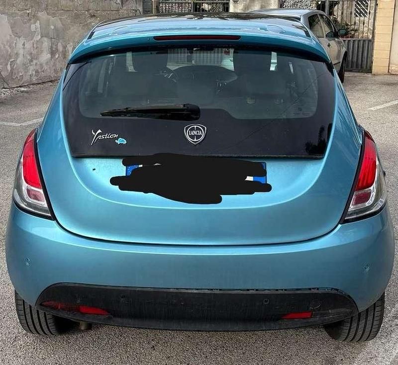 Usata Lancia Ypsilon S 95 CV (69 kW) 2014 Blu/azzurro Utilitaria